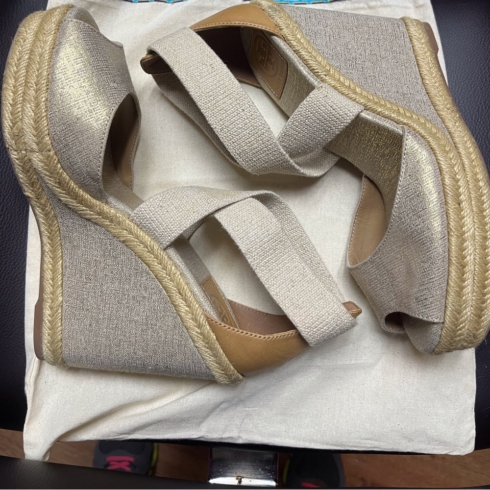 NWOT Tory Burch NATANYA Leather & Linen Wedge Espadrille Gold Honey Wheat